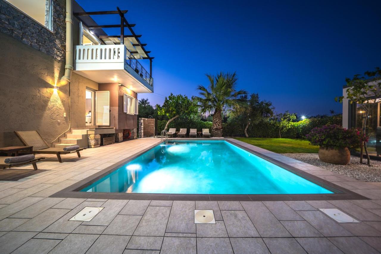 Petronila Luxury Villa With Heated Private Pool Kíssamos Eksteriør billede