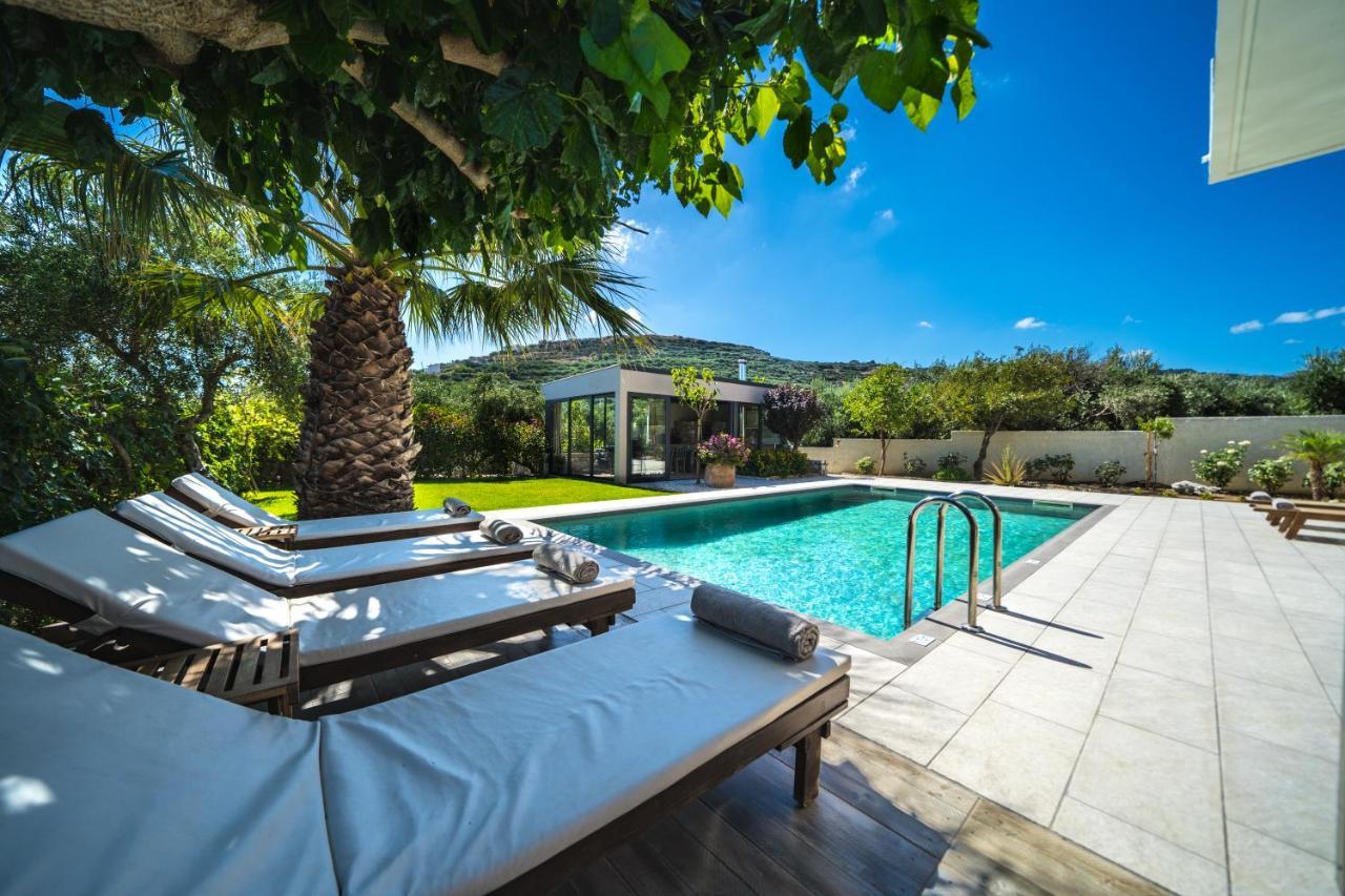 Petronila Luxury Villa With Heated Private Pool Kíssamos Eksteriør billede