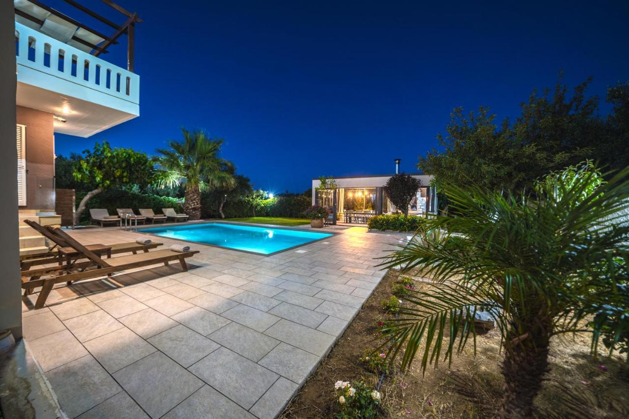 Petronila Luxury Villa With Heated Private Pool Kíssamos Eksteriør billede