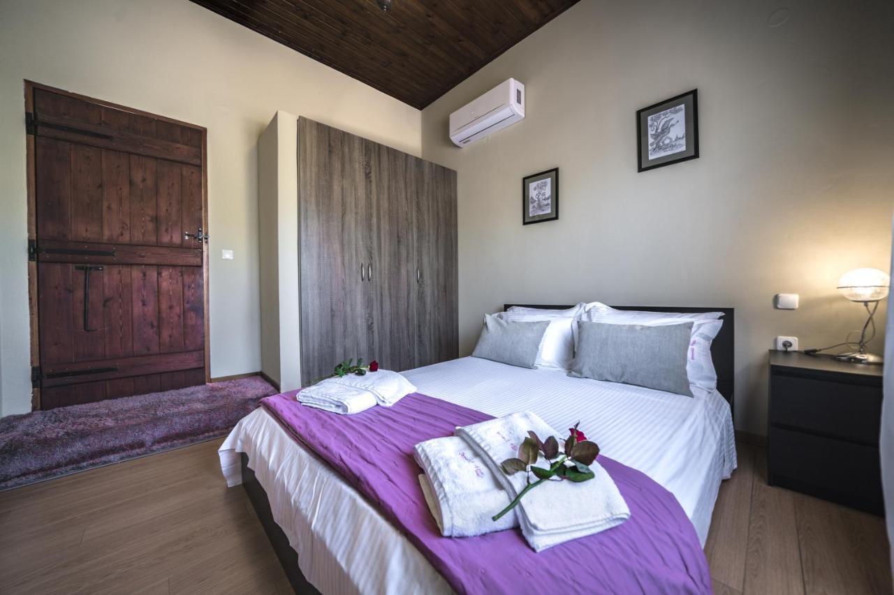 Petronila Luxury Villa With Heated Private Pool Kíssamos Eksteriør billede